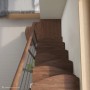 Raumspartreppe Quadro, 12 Stufen, Buche Dunkel Walnuss, Metall Brillant-Schwarz, einseitiges Geländer.