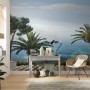 Vlies Fototapete Paradise View (450x280 cm) mit Palmen, Meer und Segelboot im Wohnraum.