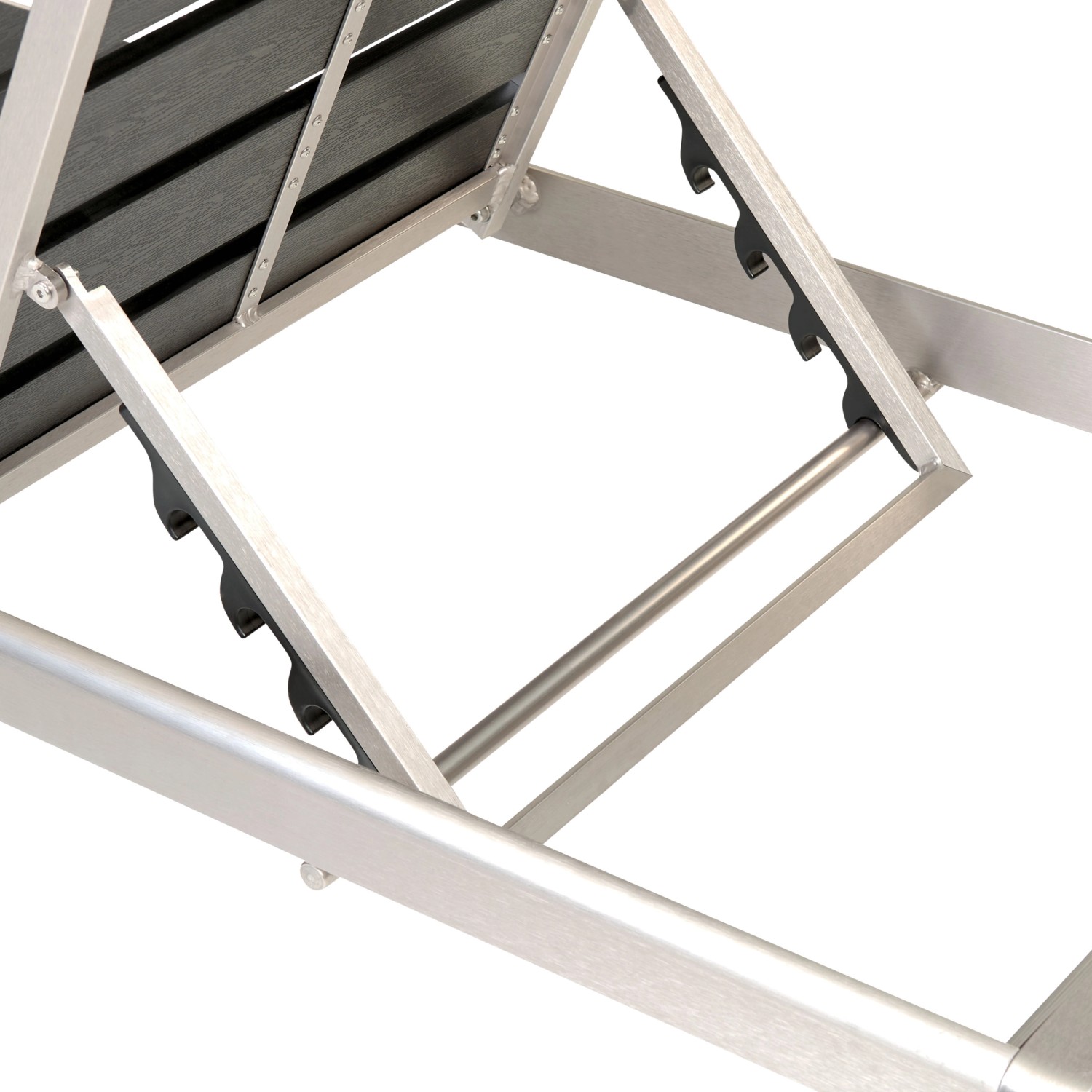 Detailaufnahme: Verstellmechanismus der Beliani Gartenliege in Schwarz und Silber.