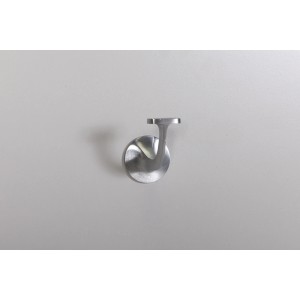 Handlaufkonsole in Messing-Chrom matt, Wandhalterung für Handläufe, Detailaufnahme.