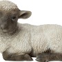 Liegendes Deko-Lamm, 20 cm, schwarz-weiß, aus Polyresin für Garten und Haus.