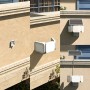 Philips Zyren Solar-Sicherheitslicht, weiße LED-Außenstrahler mit Solarpanel und Bewegungssensor.