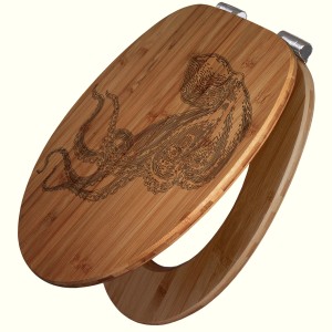 Banjado WC-Sitz aus Bambus mit Oktopus-Gravur und Absenkautomatik.