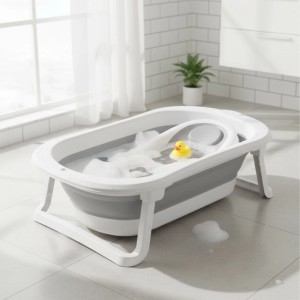 Faltbare Babybadewanne weiß-grau mit Liegeeinsatz, Schaum und gelber Ente. Rutschfeste Kunststoff-Kinderbadewanne.