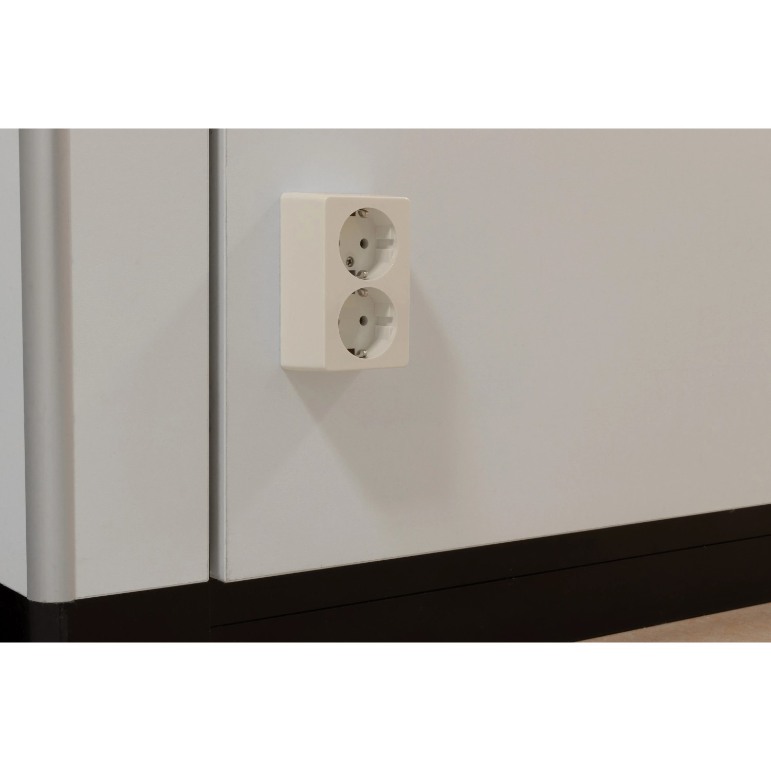 2-fach Aufputz Steckdose Schuko IP20 In Weiß – Einfache Wandmontage Von ShopVG