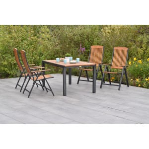 Merxx Athos Gartenmöbel-Set mit Ausziehtisch (150/200x90cm) und 4 Klappsesseln aus Akazie und Aluminium.