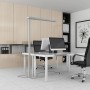Moderne Arcchio LED Bürostehleuchte Susi aus Alu, dimmbar mit Bewegungsmelder für Arbeitszimmer.