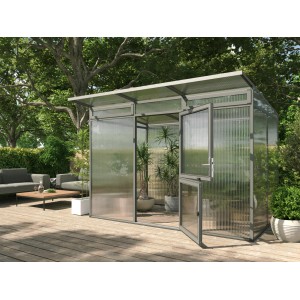 Anthrazitgraues KGT Gewächshaus (6,06 m²) mit geöffneter Tür im Garten.