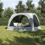 Weißes, wasserdichtes Partyzelt auf grünem Rasen, innen mit Gartenmöbeln. Perfekter Pavillon für Feste.