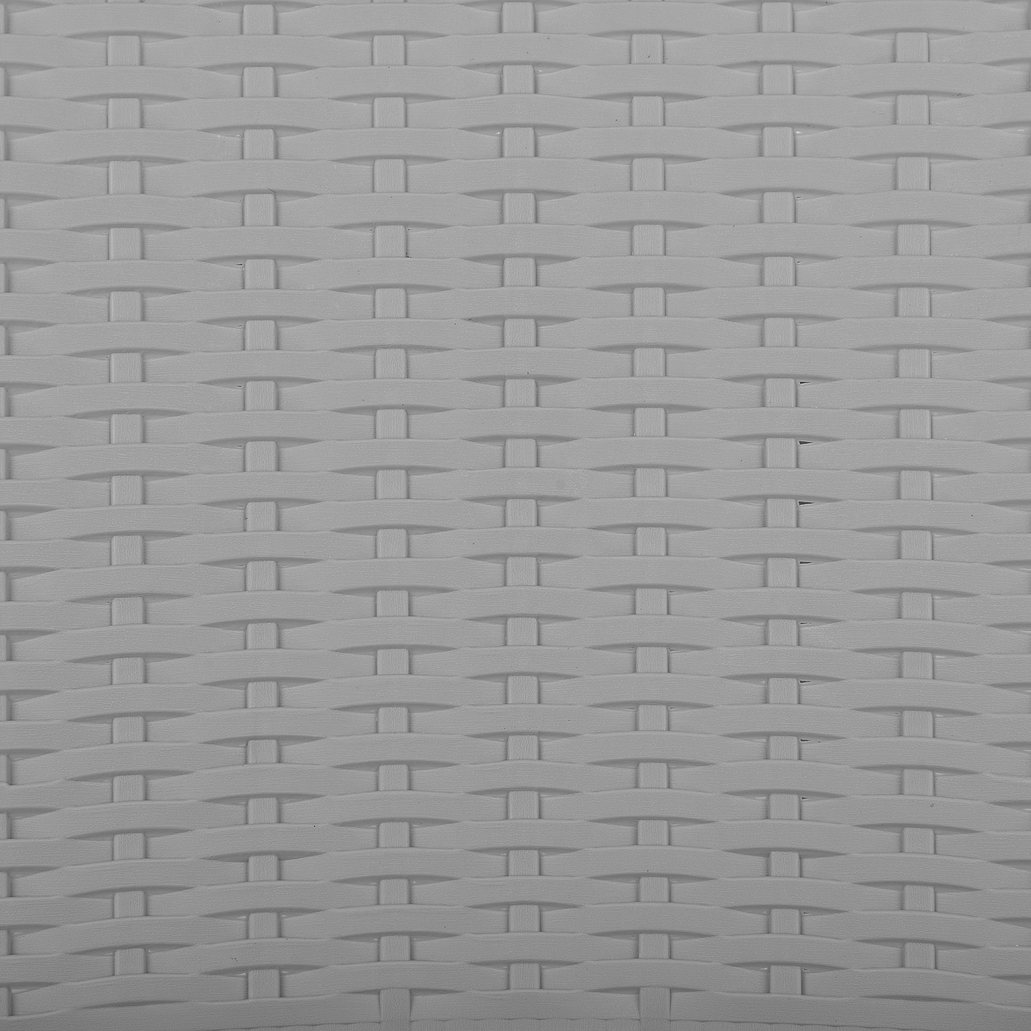 Detailaufnahme: Grauer Gartenstuhl aus Rattan, wetterfest und stapelbar.