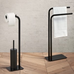 Schwarzer baliv Handtuchhalter mit 2 Armen und Toilettenbürstenhalter. Modernes Badzubehör.
