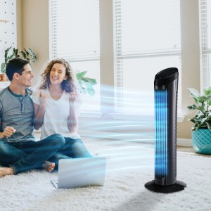Schwarzer HOMCOM Turmventilator aus Kunststoff im Wohnzimmer mit Paar und Laptop.