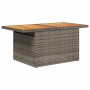 Tisch der vidaXL Garten-Sofagarnitur: Grau Poly Rattan, Akazienholzplatte, Teil der 5-tlg. Gartenmöbel Set.
