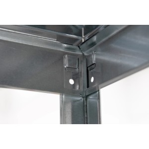 Detailaufnahme: Verzinktes Schulte Schwerlastregal mit Stecksystem, Eckverbindung.