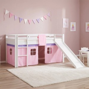 Weißes Homestyle4u Hochbett 90x200 mit rosa Vorhang, Leiter und Rutsche. Ideal als Abenteuerbett im Kinderzimmer.