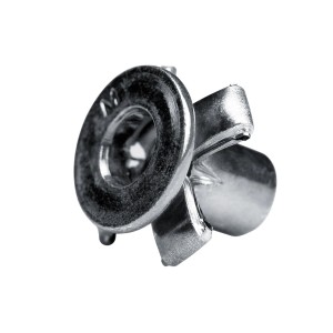 Detailaufnahme einer verzinkten GOEBEL Spreiz-Blindnietmutter M6 mit Flachkopf.