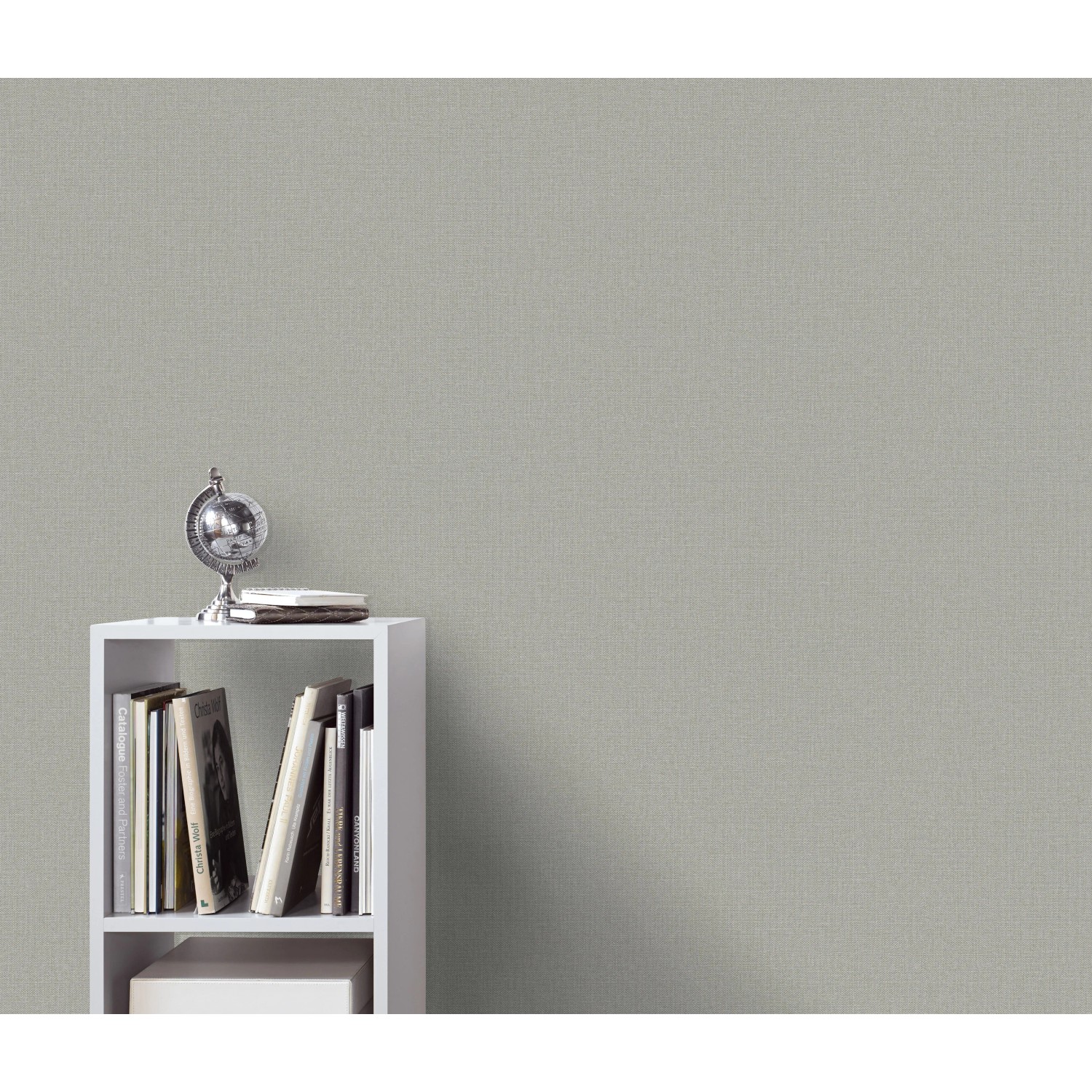 Erismann Vliestapete Elle Decoration 4 Woven Grau mit feiner Textilstruktur im Raum.