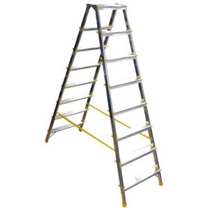 Doppelseitige Aluminium-Stufenstehleiter mit 8 Stufen, 178 cm hoch, max. 150 kg Tragkraft.