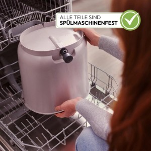 Skaza Bokashi Essential Biomülleimer (2er Set, hellgrau) wird in die Spülmaschine gestellt.