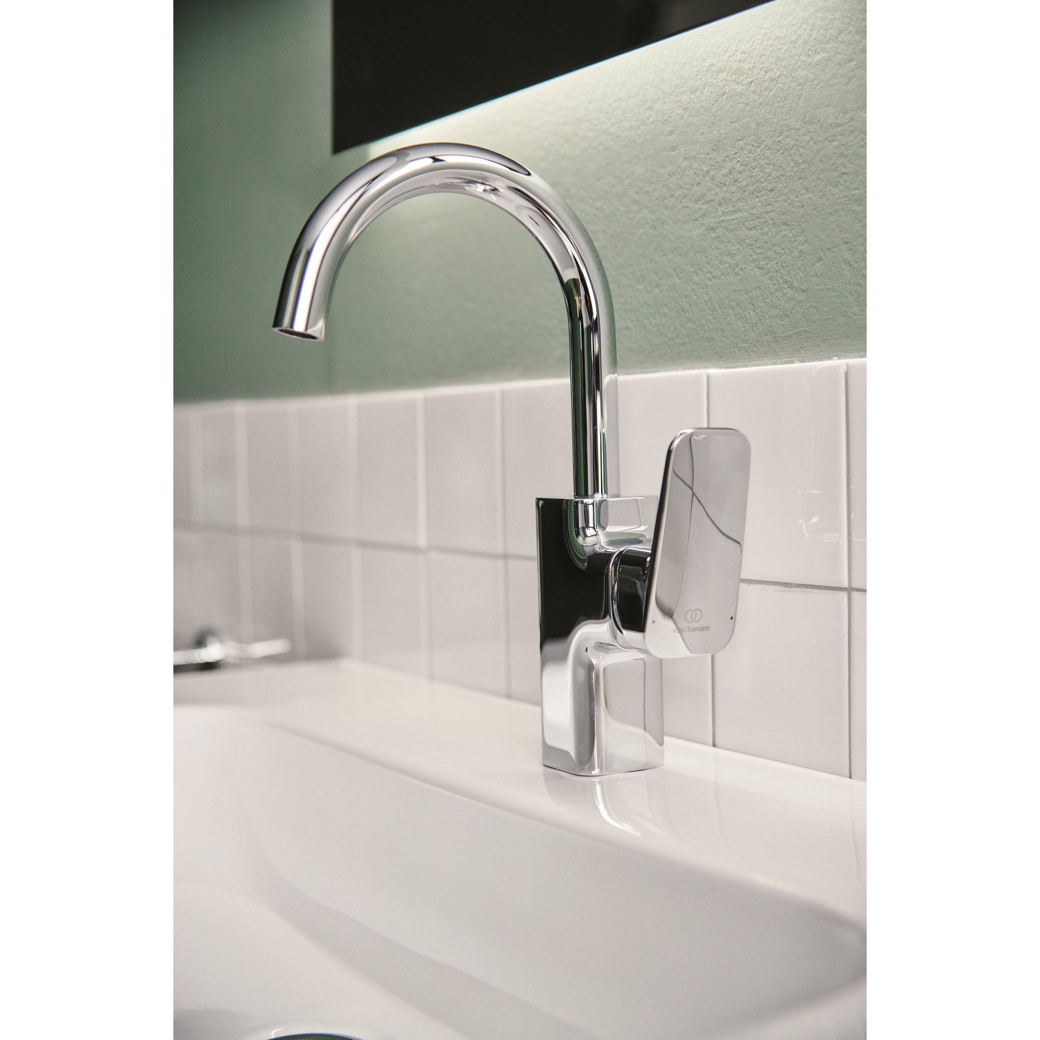 Ideal Standard Ceraplan Waschtischarmatur Chrom, hoher Auslauf, ohne Ablaufgarnitur.