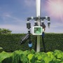 SunElements Bewässerungs-Set für Hochbeete mit Steuerung und Düngerpumpe im Garten.