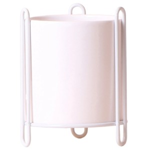 Weißer Keramik-Übertopf Essential, 9x10 cm, mit filigranem Metallgestell.