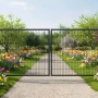 Anthrazitfarbenes GEWA Gartentor Classic Doppeltor (4m breit) mit Doppelstabmattenzaun und Pfosten.