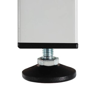 Detailaufnahme: Höhenverstellbarer Fuß der PROREGAL Werkbank Slim Rhino.