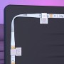 Govee TV LED Hintergrundbeleuchtung H6179, befestigt mit Clips am TV.