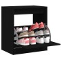 Schwarzer vidaXL Schuhschrank (60x42x69 cm) aus Holzwerkstoff mit Schuhen.