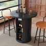Schwarzes Bartisch Set mit rundem Tisch, integriertem Stauraum, Schiebetür und 2 Barhockern mit braunen Sitzen. Für Essgruppen.
