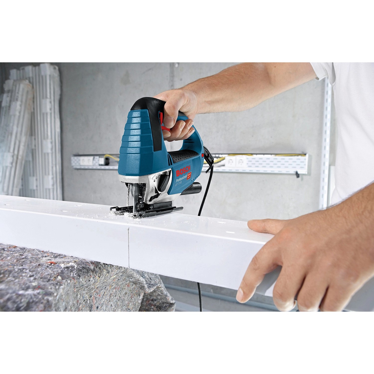 Bosch Professional Stichsäge GST 90 BE im Handwerkerkoffer kaufen bei OBI