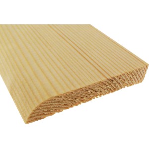 Sockelleiste aus Fichte, 70 mm hoch, 2400 mm lang. Holzleiste für den Bodenabschluss.