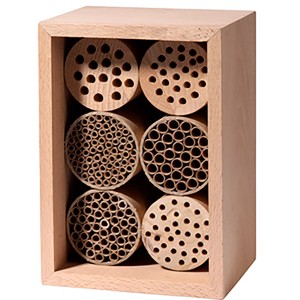 Bienenhaus aus Holz, 23x16x16 cm, mit Nisthilfe für Insekten.