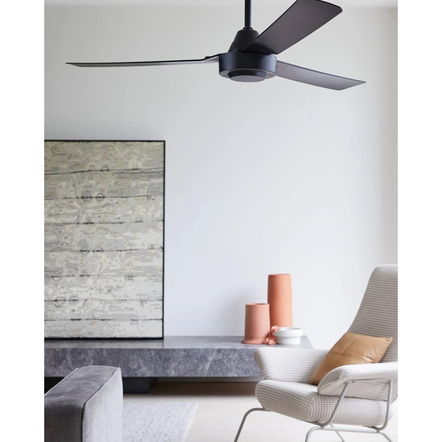 Schwarzer BEACON Deckenventilator Bayside Calypso, 122 cm, im modernen Wohnraum.