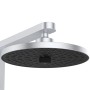 Detailaufnahme: Runde Regenbrause des Ideal Standard Duschsystems in Silber.