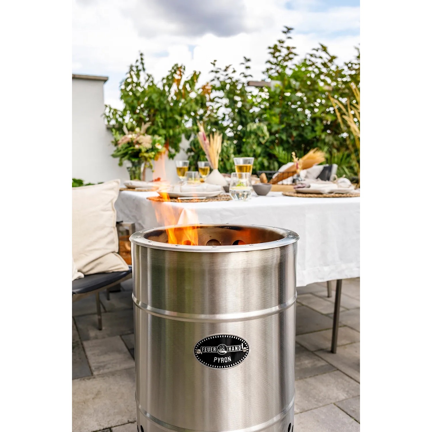 Feuerhand Pyron Feuertonne aus Edelstahl, 25 l, für Lagerfeuer im Garten.
