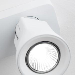 Detailaufnahme: Weißer Orion Sineo Strahler (3-flammig) mit GU10 Fassung. Spot für flexible Lichtausrichtung.