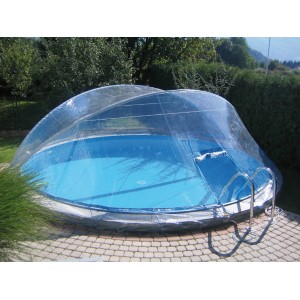 Steinbach Poolüberdachung Cabrio Dom für Pools Ø 500 cm aufgestellt im Garten.