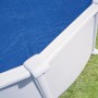 Summer Fun Solar-Abdeckplane auf Ovalpool (375x610cm): Blaue Poolabdeckung mit weißem Rahmen.