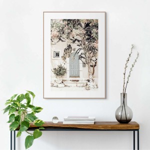 Gerahmtes Bild einer blauen Tür in Griechenland, 70x50 cm, beige. Wandbild für Wohnzimmer.