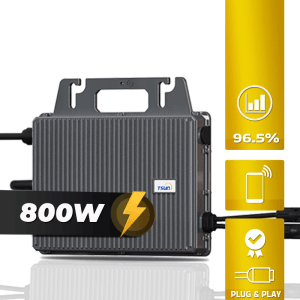 TSUN Mikro-Wechselrichter 800W für Balkonkraftwerk mit Anschlusskabel und Solar-Verlängerungen.
