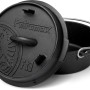 Schwarzer Petromax Dutch Oven FT3 mit Deckel, planem Boden und Henkel. Ideal zum Kochen im Freien.