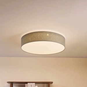Dimmbare LED Deckenleuchte Ellamina in Alu mit Textilschirm und Sternenmuster für Wohnzimmer.