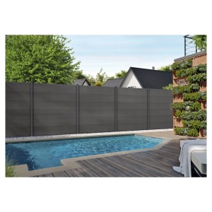 T&J WPC Steckzaunbrett Max-XL, charcoal, als Sichtschutz am Pool im Garten.