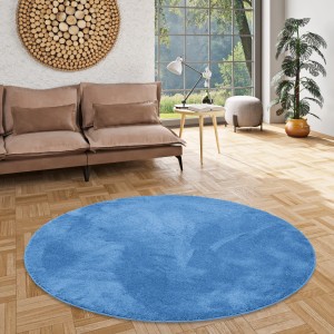 Blauer, runder Hochflor Teppich "Pergamon Luxus Super Soft Silky", 160x160cm, im Wohnzimmer.
