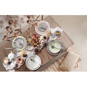 Seltmann Weiden Amina Milchkaffeetassen-Set Rosé (6-teilig) auf gedecktem Tisch.