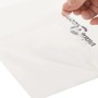 Detailaufnahme einer Schutzfolie auf einem schwarzen Bilderrahmen für 10 Fotos (13x18 cm).