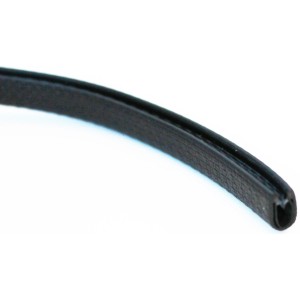 Schwarzes Arcansas Klemmprofil aus PVC, 10 mm x 2 mm x 2500 mm.
