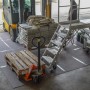 Scorprotect Vliesfaserplatten schützen Boden bei Transport mit Gabelstapler und Hubwagen. Abdeckmaterial für Bau/Renovierung.